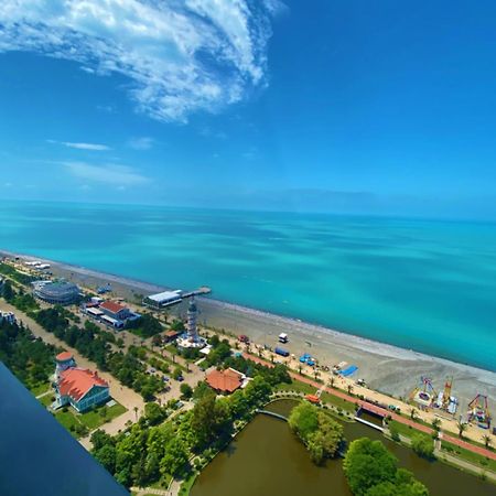Elegance Sea View Aparthotel In Orbi City バトゥーミ エクステリア 写真